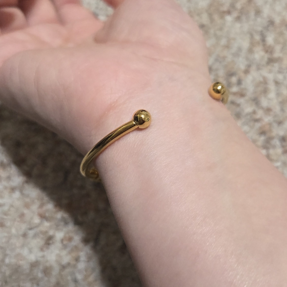 Elegant Gold and Blue Green Gemstone Cuff Bracelet - Picture 6 of 7